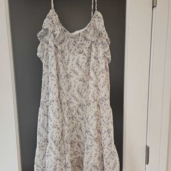 Gilli Dress - Picture 2 of 4